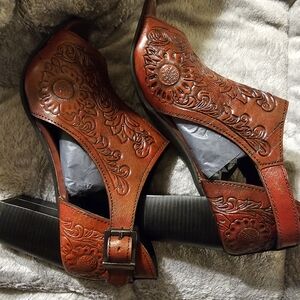 Roper Embossed Floral Heels